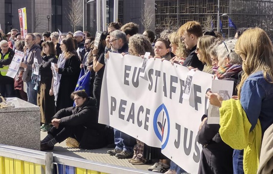 A group of EU staff gather for a silent protest demanding peace and justice in Gaza in front of the Berlaymont building in Brussels, Belgium, on March 27, 2025. File Photo: Xinhua.