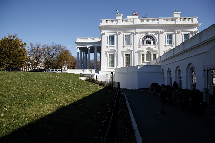 Trump admin expands list of countries subject to entry restrictions