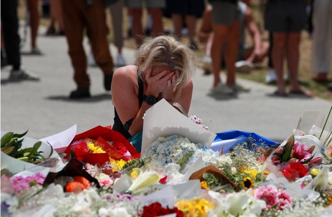 Australian PM announces crackdown on spreading of hate after Beach shooting