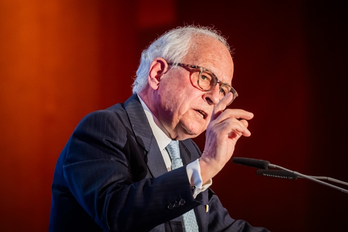 Ex top German diplomat Ischinger criticizes EU loan to Ukraine