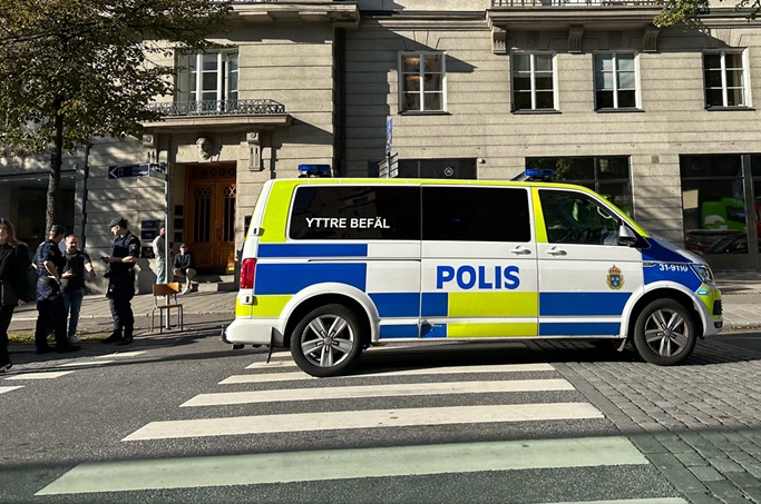 2 including suspect killed, 2 injured in attack in Sweden