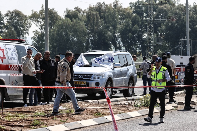 2 killed in stabbing-ramming attack in Israel