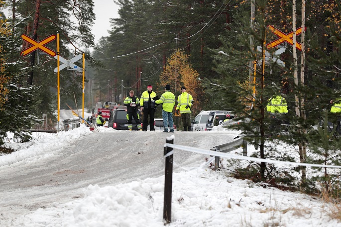 1 killed in train mishap at level crossing in Turku