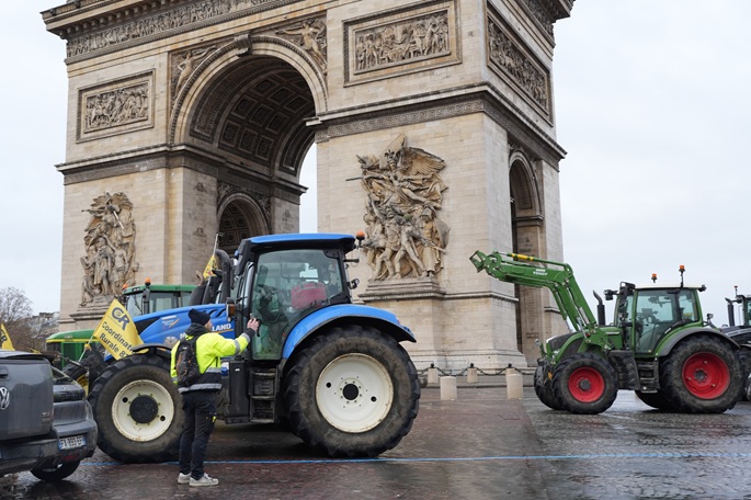 European farmers protest against planned Mercosur trade deal