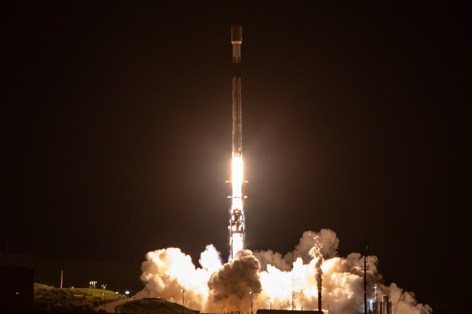 Defence Forces´ SAR satellite launches into space
