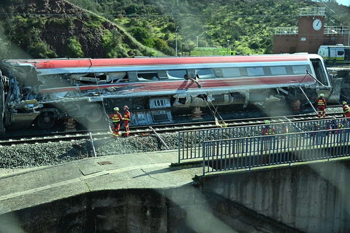 Probe finds rail damage likely behind Spain's deadly train crash