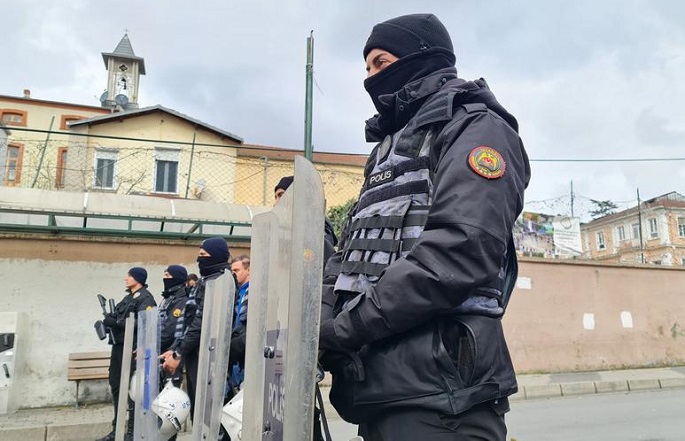 16 German activists held in Turkey amid pro-Kurdish protests