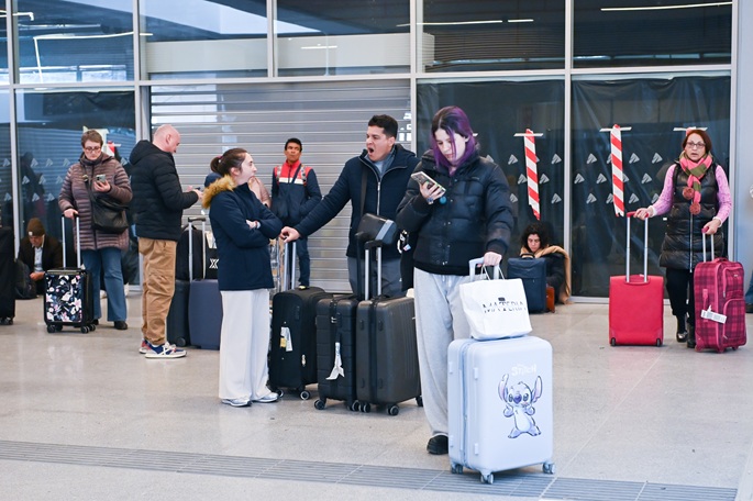 Spanish rail workers' unions cancel strike after talks with gov