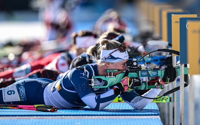 Suvi Minkkinen of Finland competes during the biathlon women's 10km pursuit at the 2026 Milan-Cortina Winter Olympics in Anterselva, Italy, Feb. 15, 2026. Photo: Xinhua by Jiang Han.