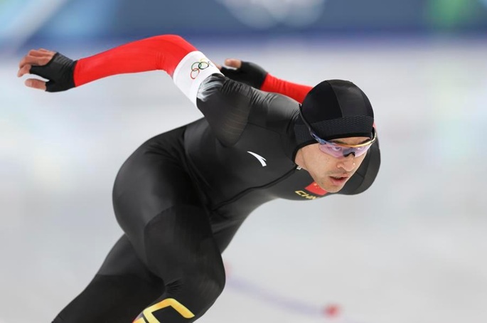 China's Ning wins 1,500m speed skating with Olympic record