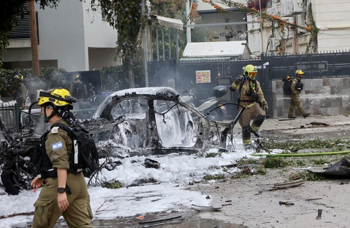 Israel begins ground operations in Lebanon, Iran ready to continue war