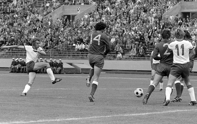 Former East Germany football icon Kreische dies