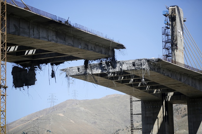 This photo taken on April 3, 2026 shows the damaged B1 bridge after U.S.-Israeli attacks in Karaj, Iran. Photo: Xinhua.