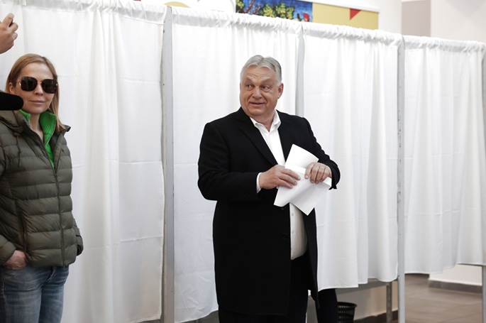 Orban admits defeat in Hungarian parliamentary elections