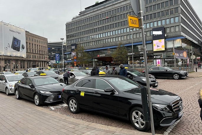 Inspection finds most taxis in Helsinki errant