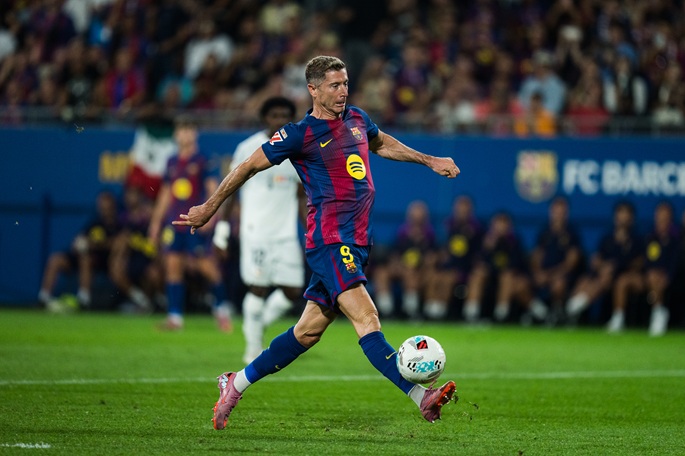 Lewandowski to leave FC Barcelona at end of season