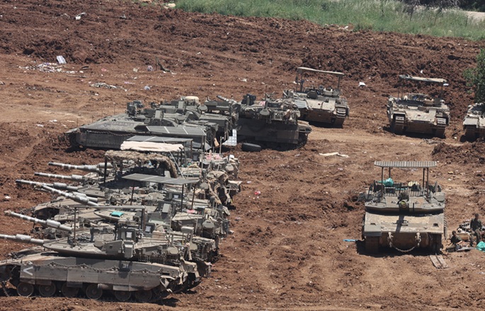 Hezbollah kills Israeli military officer in Lebanon, Israel kills 4