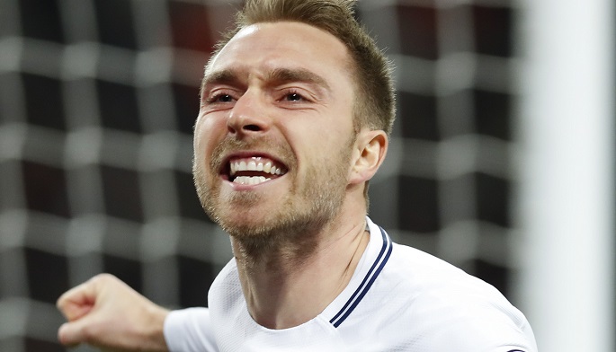 Eriksen collapses again during Denmark-Ukraine friendly, mat
