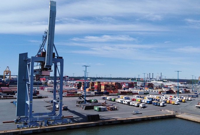 Finland posts €325m trade deficit in April