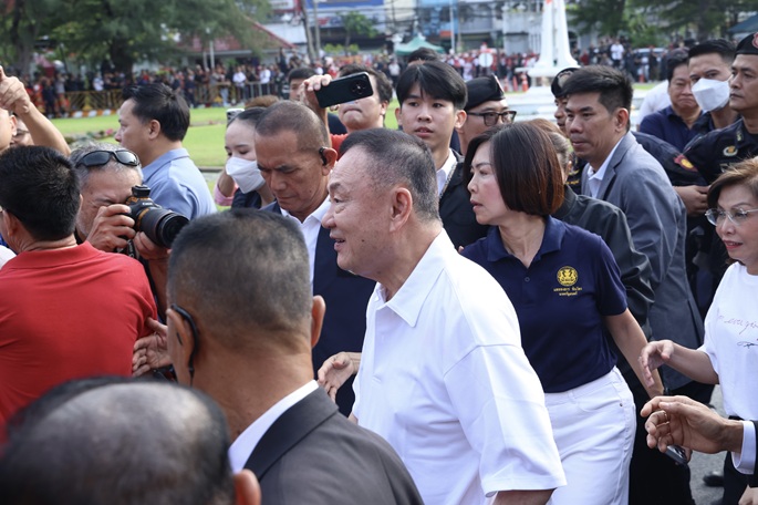 Ex Thai PM Thaksin set free after royal pardon