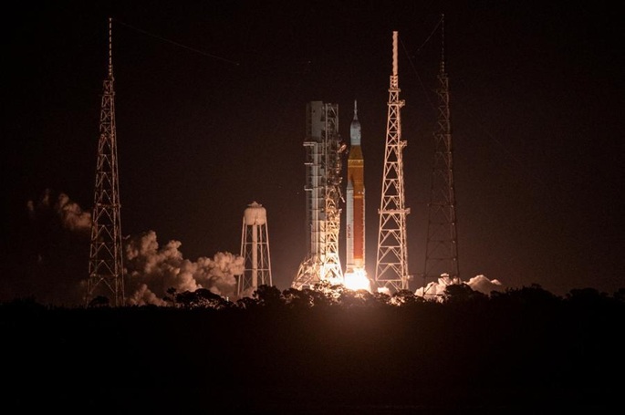 NASA unveils 4-person crew for Artemis III mission