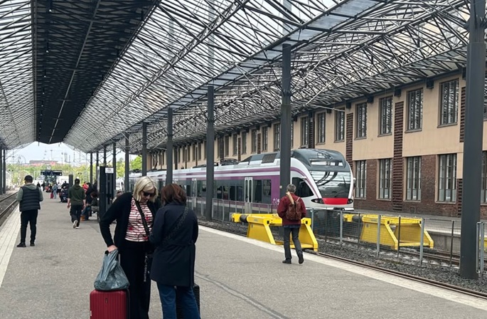 Train services disrupt in west of Helsinki for 5 weeks due to track work