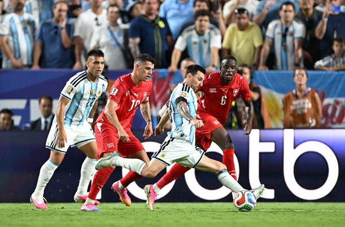 Argentina beat 10-man Switzerland in extra time, set up England semi-final